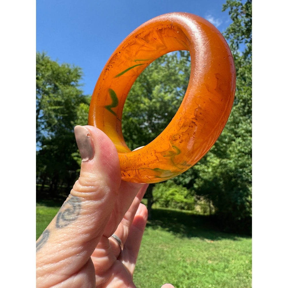 Vintage Bakelite Bangle Apple Juice Marbled Spinach Green Swirl Chunky Bracelet